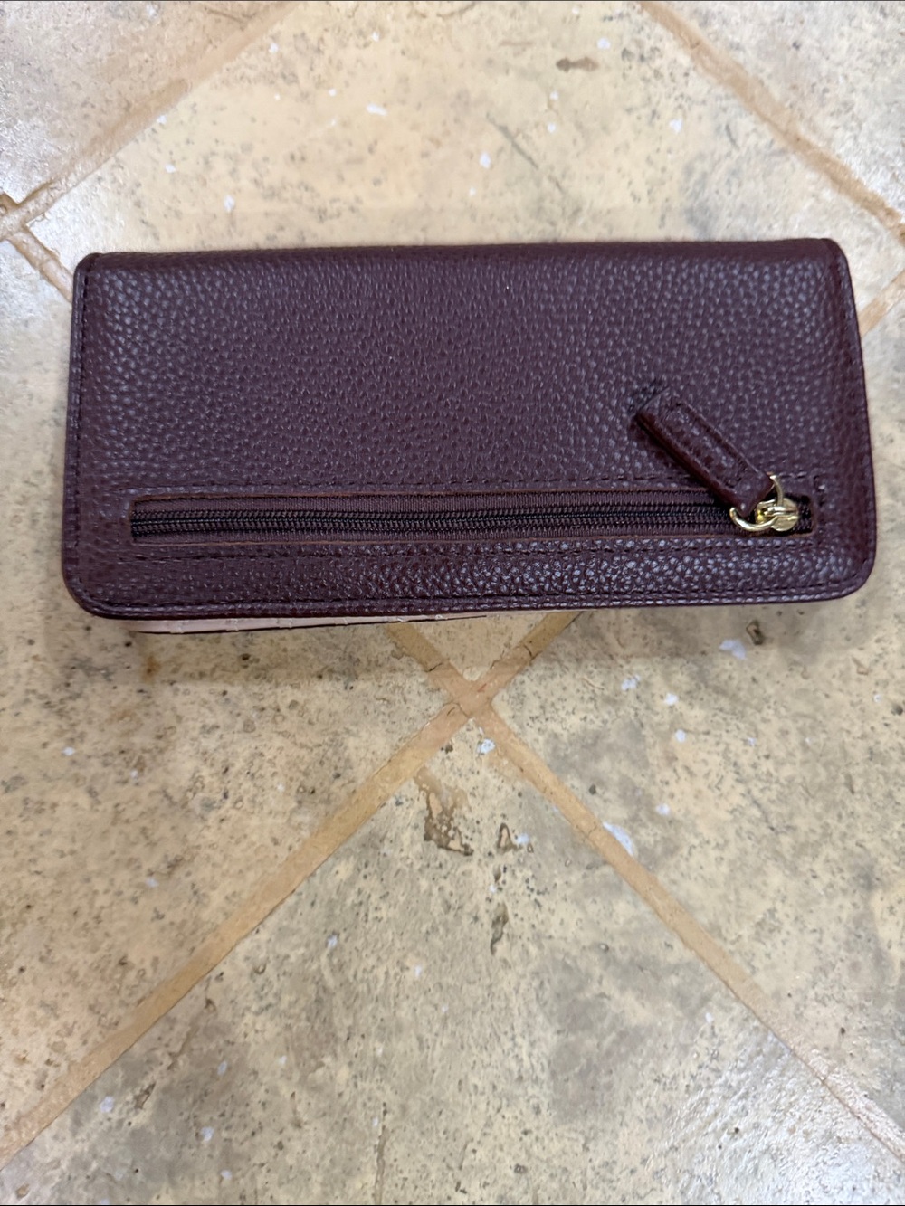 mundi Women's Zip-Around Card Holder in Burgundy